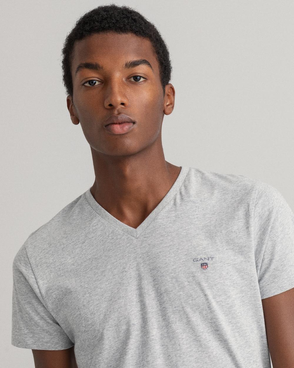 GANT Erkek Gri Slim Fit V Yaka T-Shirt