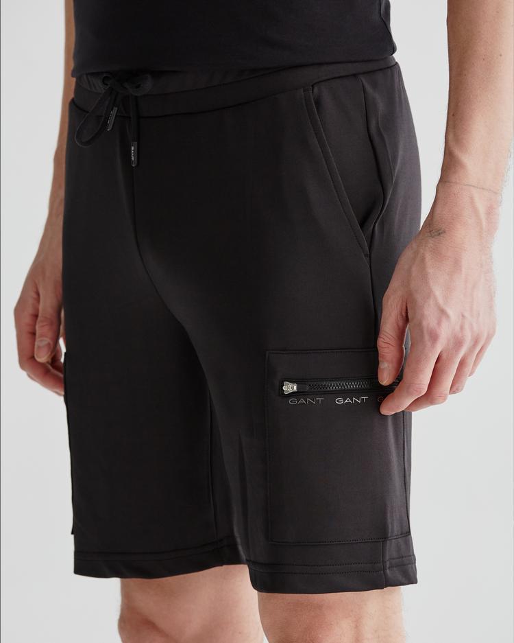 GANT Erkek Siyah Regular Fit Şort_3